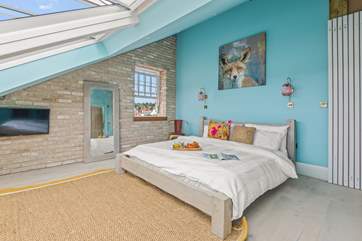 Bedroom six offers this super-king size bed, which also offers en suite facilities.