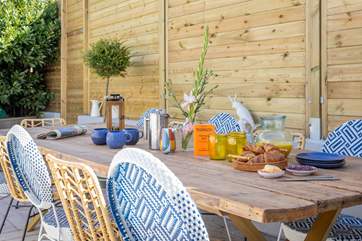 Lay out a feast on this magnificent table.