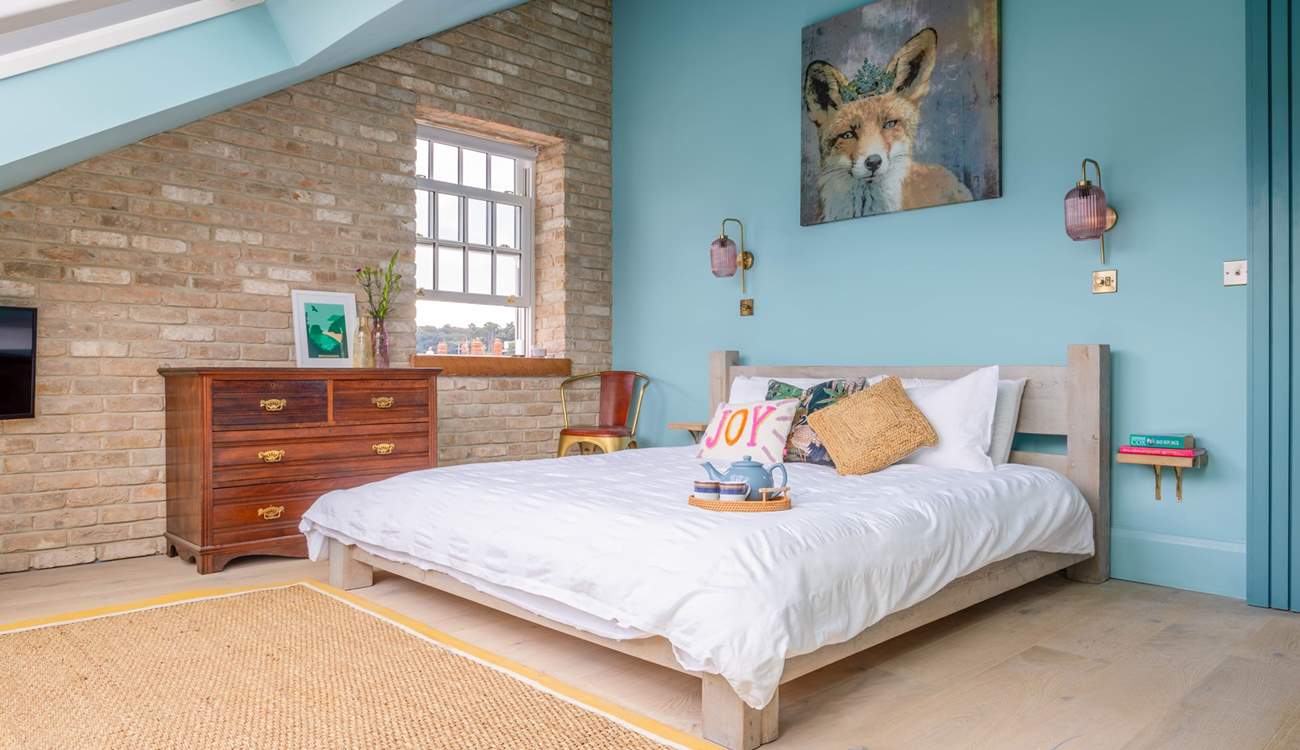 Bedroom 6 offers this super-king size bed with en suite facilities.