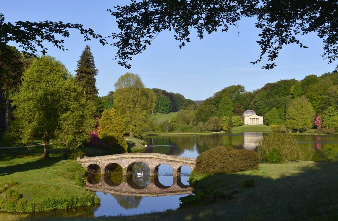 Stourhead is a twenty minute drive away and the autumnal colours are spectacular.