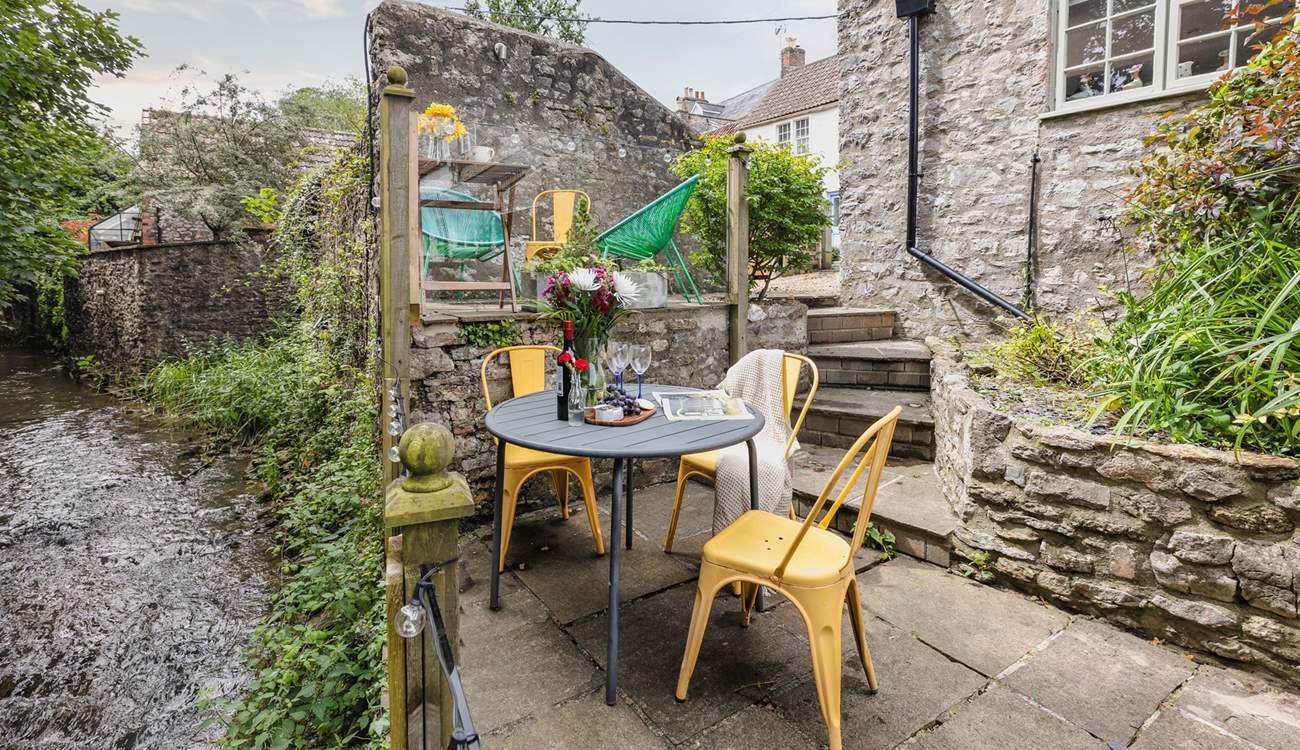 The outside space is a pure delight - a perfect spot to soak up the evening sun. Please take care as there are a few steps.