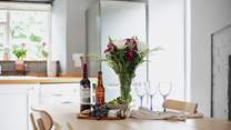 The super equipped kitchen will leave you wanting for nothing more.