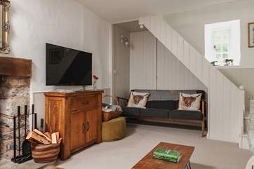 Picture perfect! Please note the stairs have an open side.