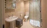 The family shower-room. - Thumbnail Image