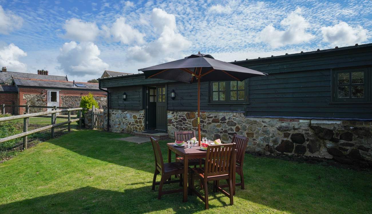 Enjoy morning breakfast whilst planning your day ahead!