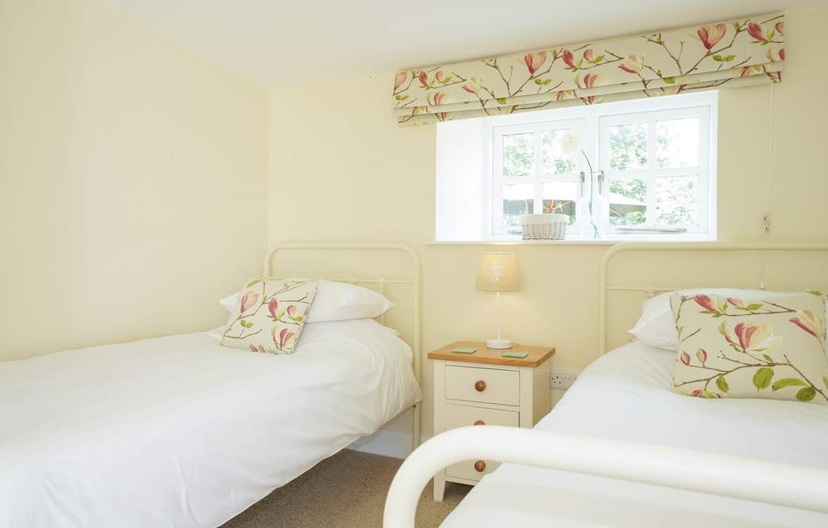 The lovely twin bedroom.