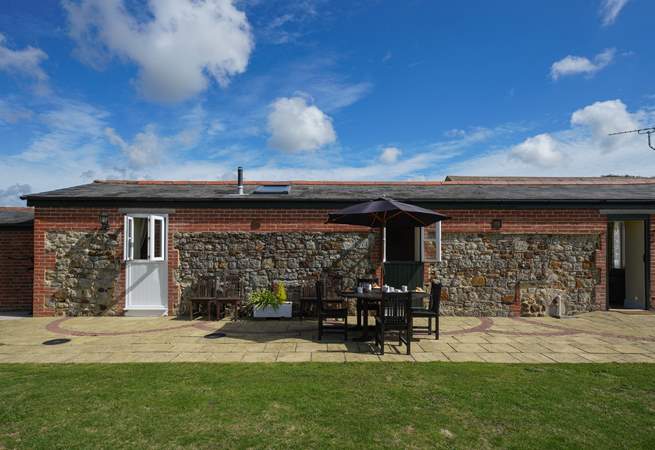 The Pigsty is a lovely barn conversion in the countryside near Shorwell Village. 