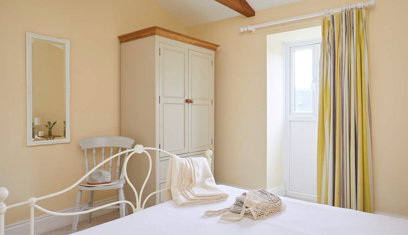 Wake early and start the day with a stroll around the grounds.