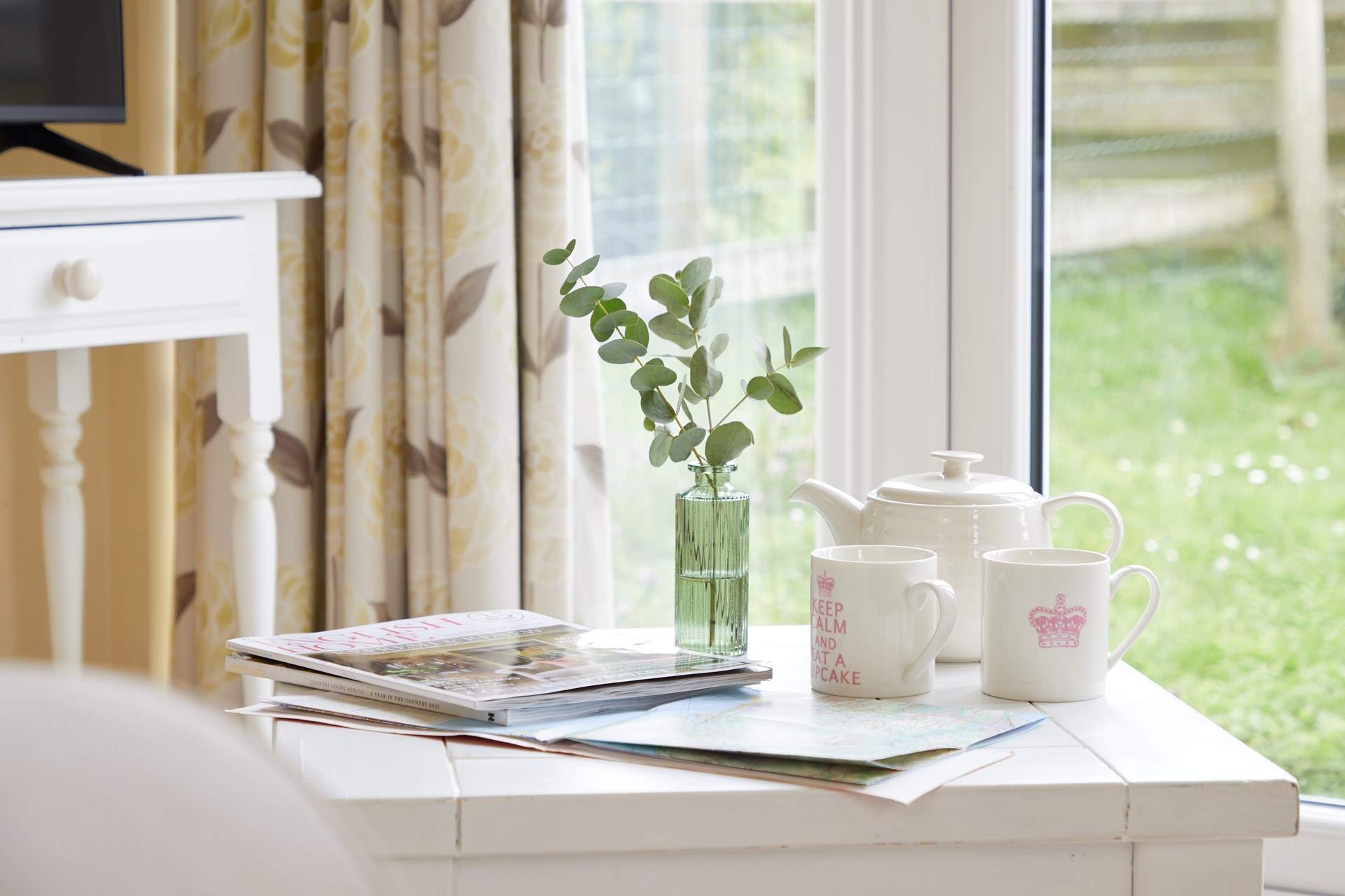 Relax with your morning tea while planning the days activities.