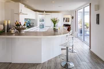 The kitchen is very well-equipped.