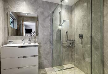 The super stylish en suite shower-room. 