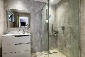 The super stylish en suite shower-room.