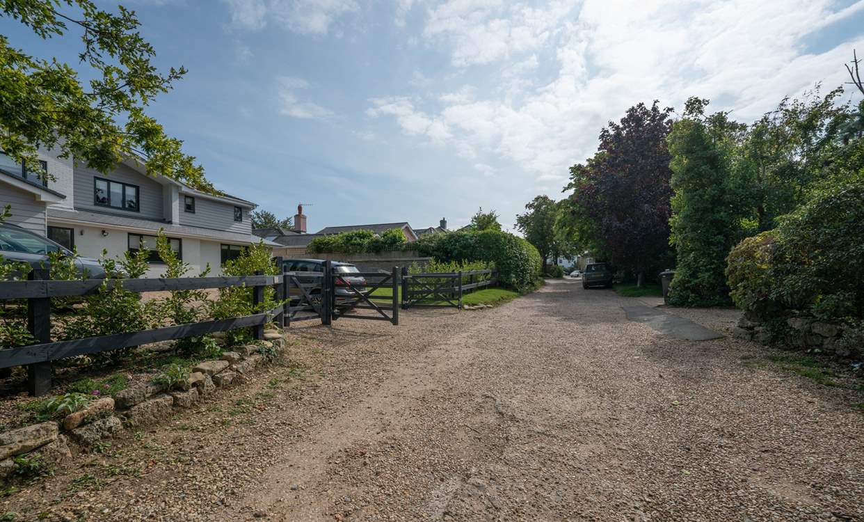 Redworth is situated along a quiet unmade track, Bembridge village is a few minutes' walk away.
