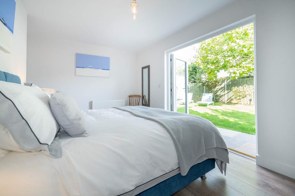 Take advantage of the double doors opening onto the garden, brightening the room with morning fresh air and light.

