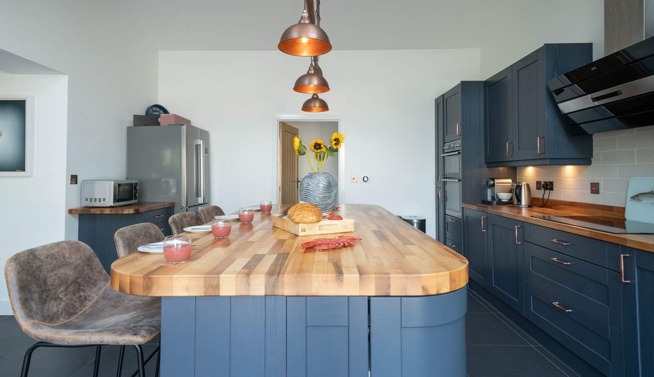 If you enjoy cooking, the kitchen is well-equipped for all your holiday recipe ideas!