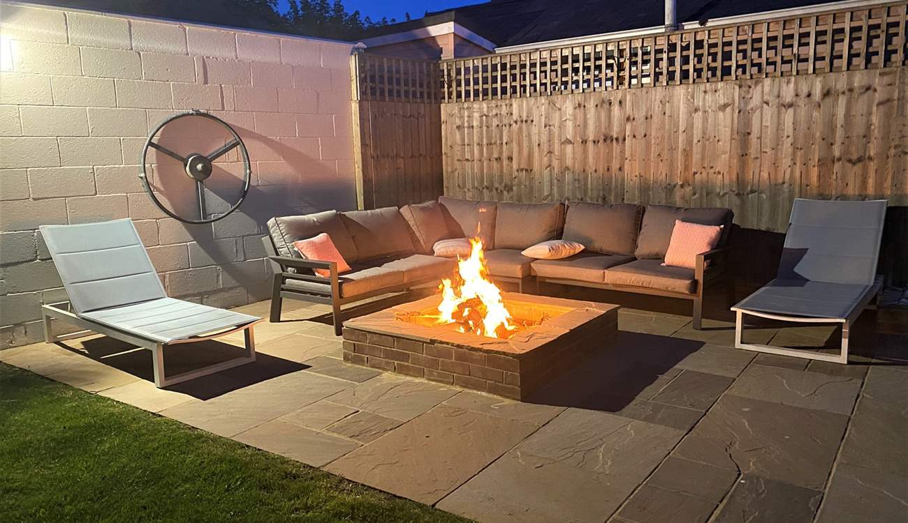 Sit back and relax with a starry night sky above. 