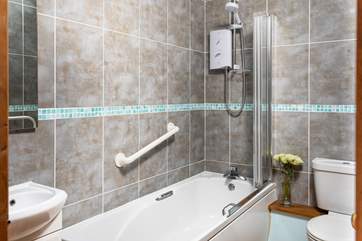 The en-suite bathroom for Bedroom 1.