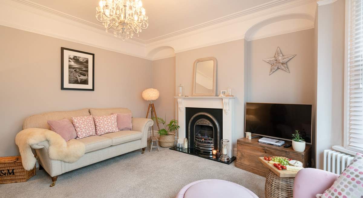 Unwind in the comfy sitting-room after a day sightseeing. 