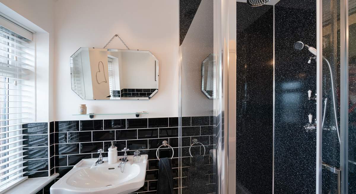 Separate shower in the family bathroom.