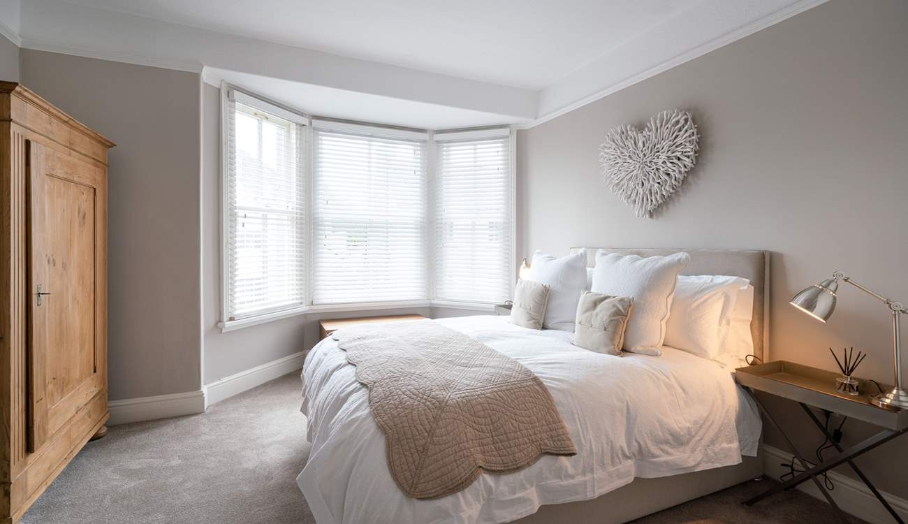 King-size room to the front of the property.