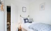 Sweet single room, with full size bed. - Thumbnail Image
