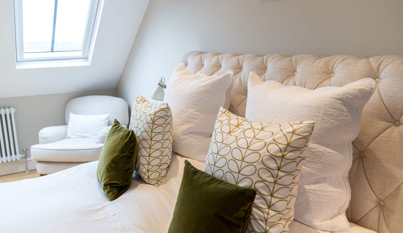 Quality soft furnishings throughout. 