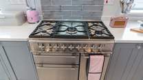 Fully equipped kitchen for family holidays.