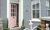 Come on in through the pink door....... - Thumbnail Image