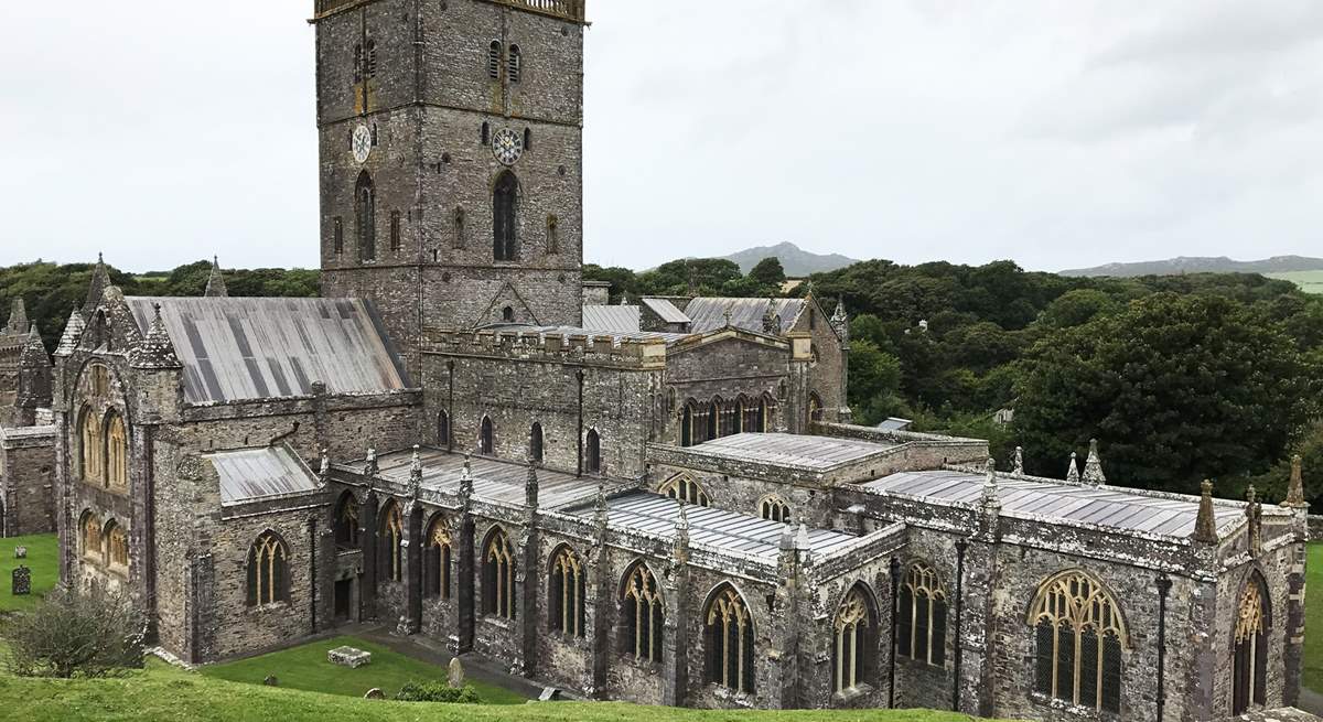  St David's is only 20 minutes drive away.