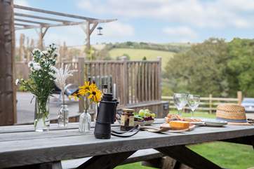 Take time to relax over your holiday meals and soak in that view.