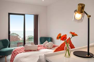 You'll enjoy holiday lie ins with that view.
