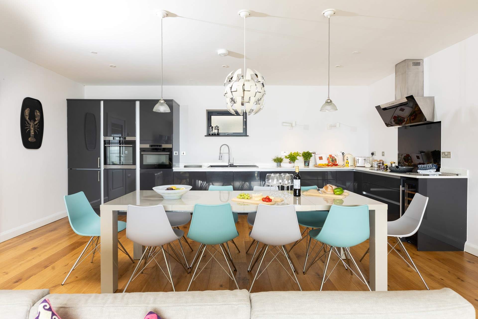 Enjoy leisurely holiday meals together.