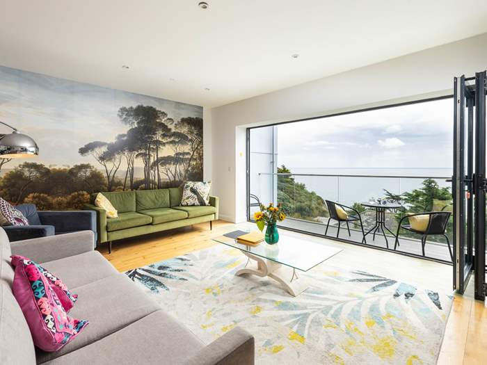 Cormorant, Sleeps 10 in Whitsand Bay