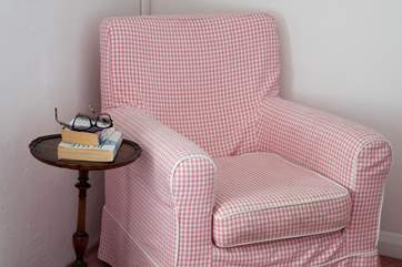 This double benefits from a reading chair for those lazy coffee mornings.