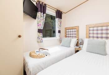 The second bedroom has small twin beds (2'3'' suitable for children) and a TV/DVD player.