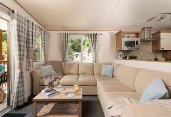 The living space allows your day to flow with complete ease. 