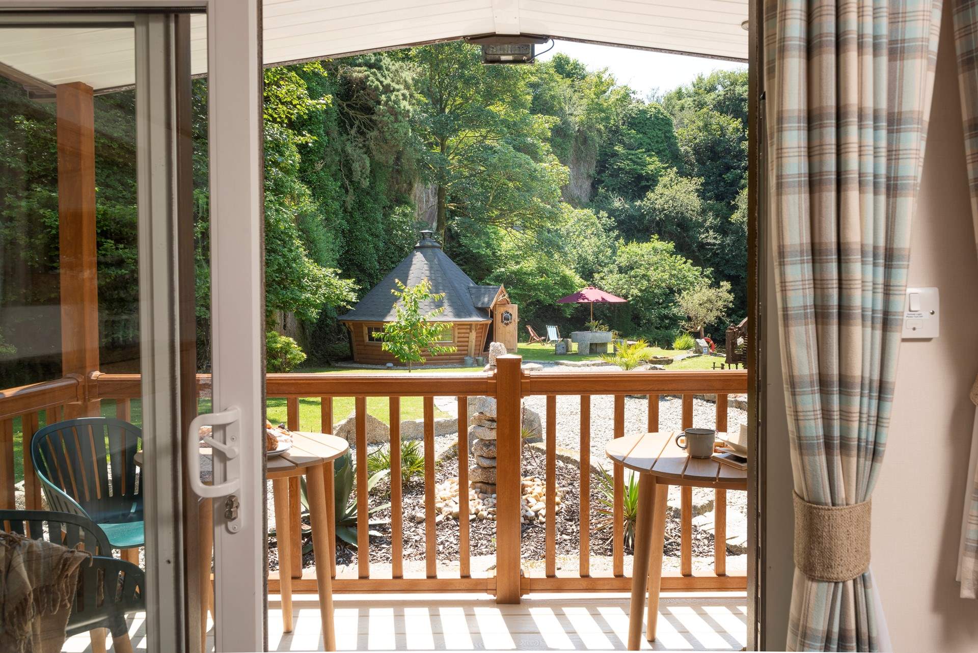 What a gorgeous view to wake up to. 