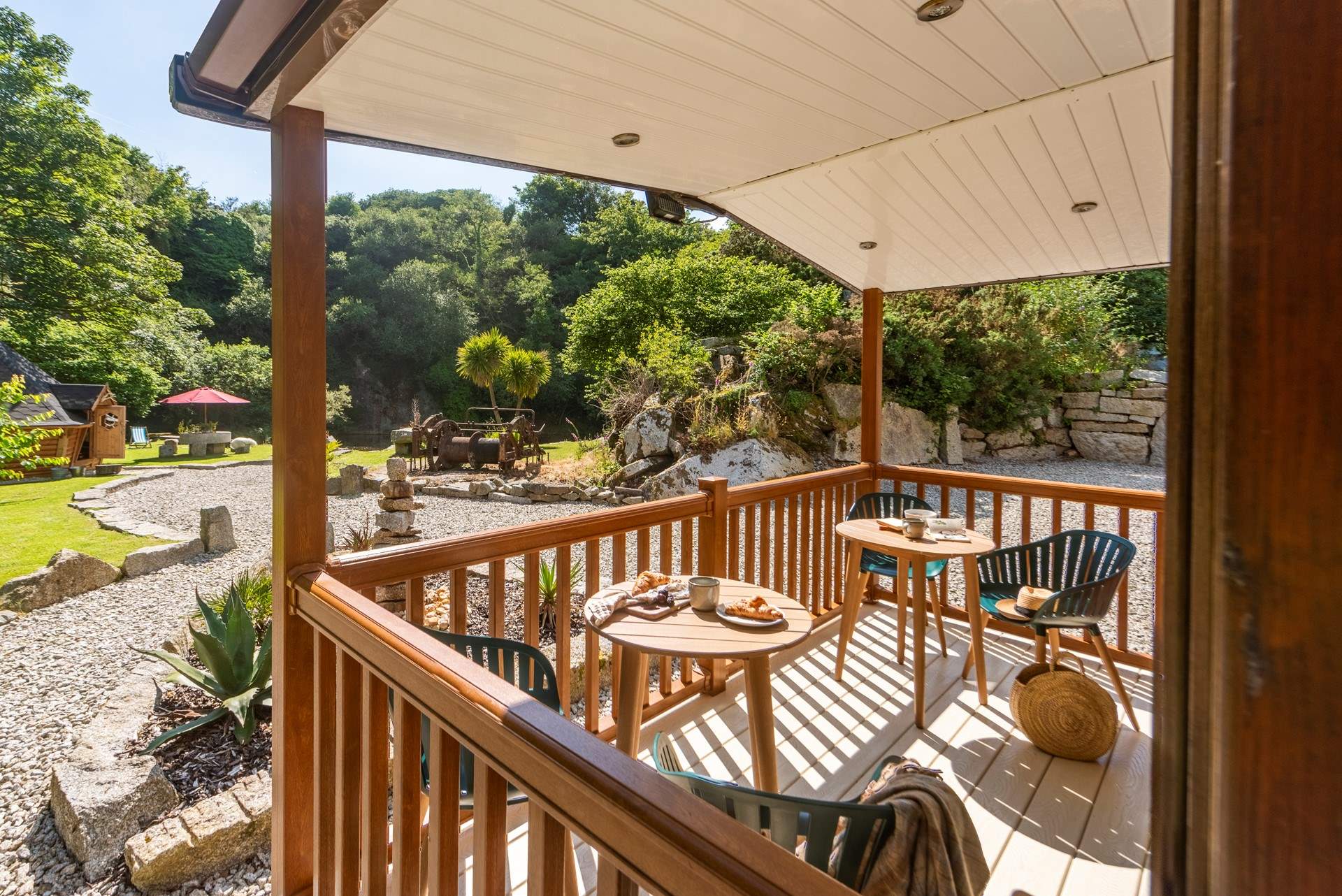 Savour your morning coffee while soaking up your serene surroundings. 