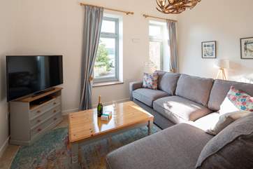 What a fabulously cosy area to snuggle up in front of the TV following a day of adventure and exploration.