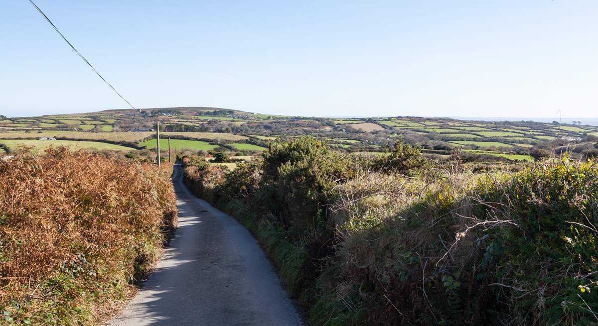 A typically narrow Cornish lane leads up to Woon Summer. 