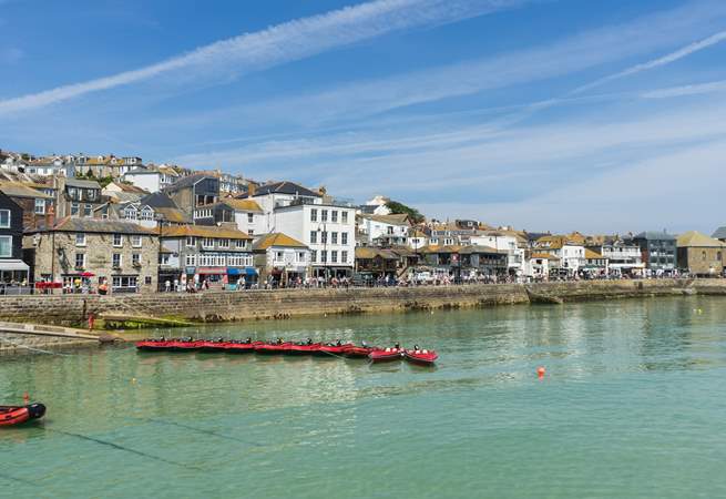 The pretty seaside town of St Ives. Enjoy some traditional seaside fun, hop on a boat and visit Seal Island, or indulge in a fish and chip supper on the harbour. 
