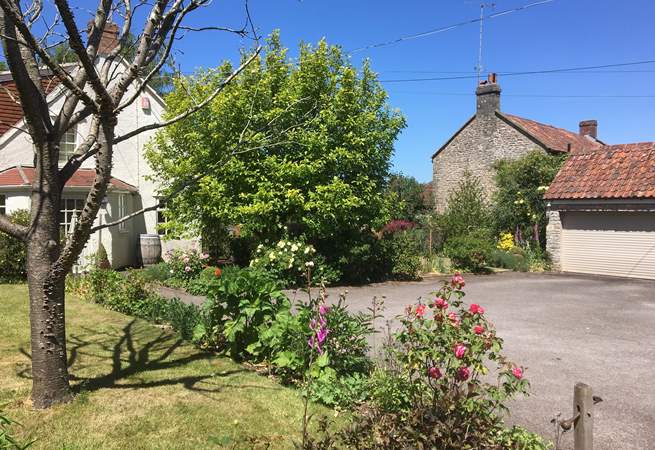 Your driveway is directly in front of the cottage and this area is yours to enjoy. The friendly owners are close enough to be on hand should you need them however you're assured of the utmost privacy.