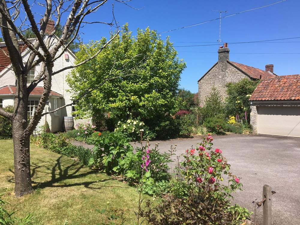 Your driveway is directly in front of the cottage and this area is yours to enjoy. The friendly owners are close enough to be on hand should you need them however you're assured of the utmost privacy.