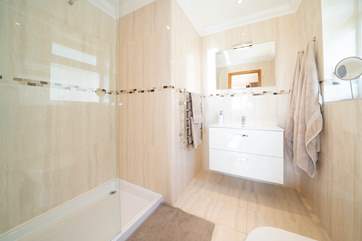 The en suite shower-room to the main bedroom.