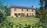 Set on its own with no close neighbours, Park Farm Cottage is a fantastic rural retreat the whole family will enjoy. - Thumbnail Image