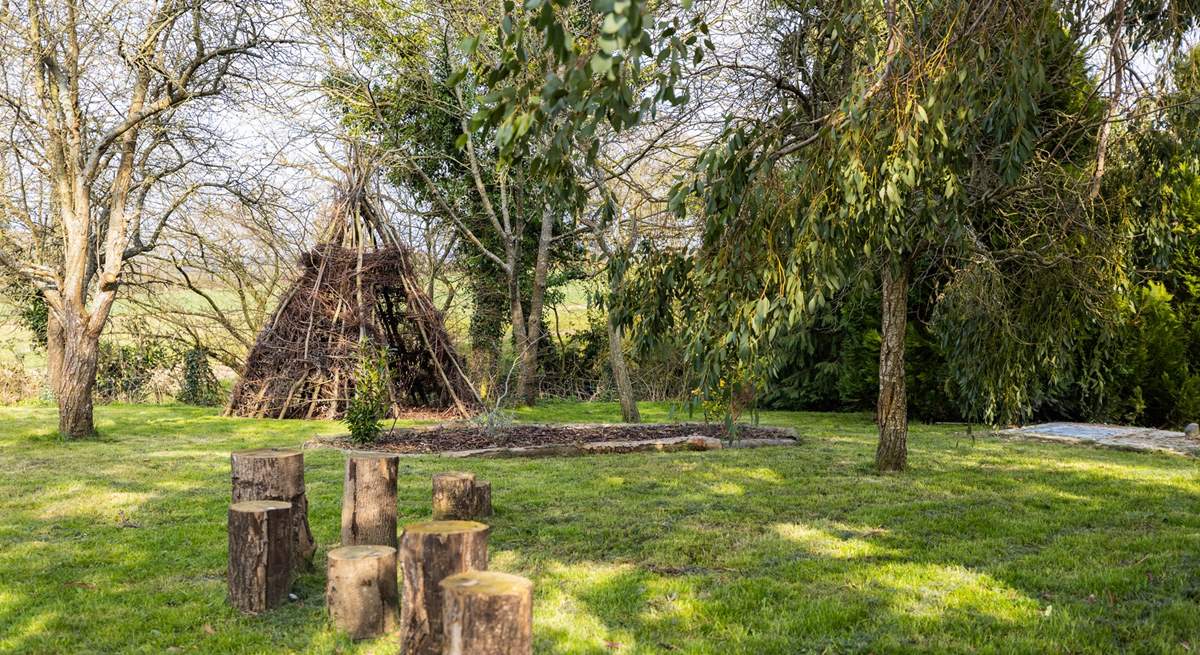 Beautifully landscaped garden with your very own Wigwam to enjoy an outdoor adventure.