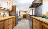 A fabulous, sociable kitchen. - Thumbnail Image