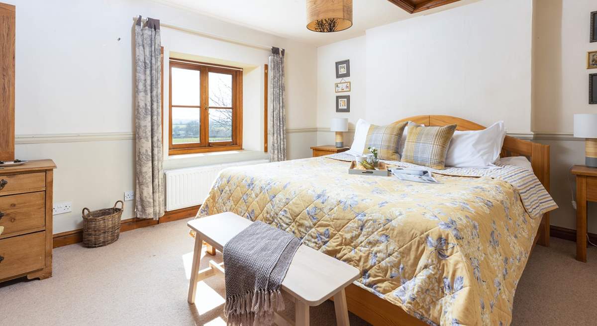 The main bedroom shares a Jack and Jill style en suite with one of the twin bedrooms.