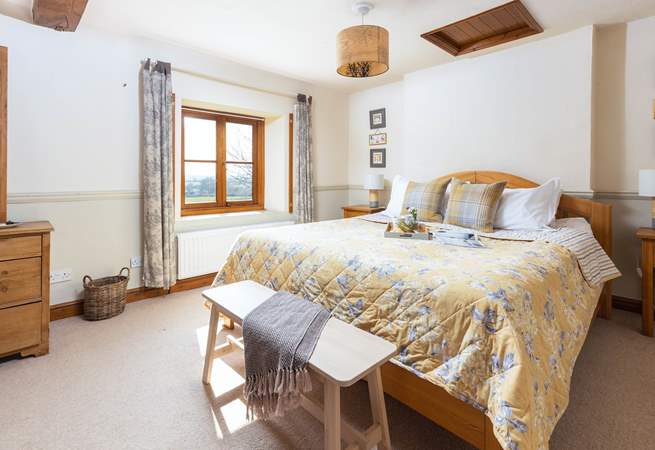 The main bedroom shares a Jack and Jill style en suite with one of the twin bedrooms.