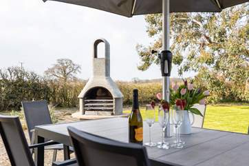 Enjoy al fresco dining in the delightful garden.